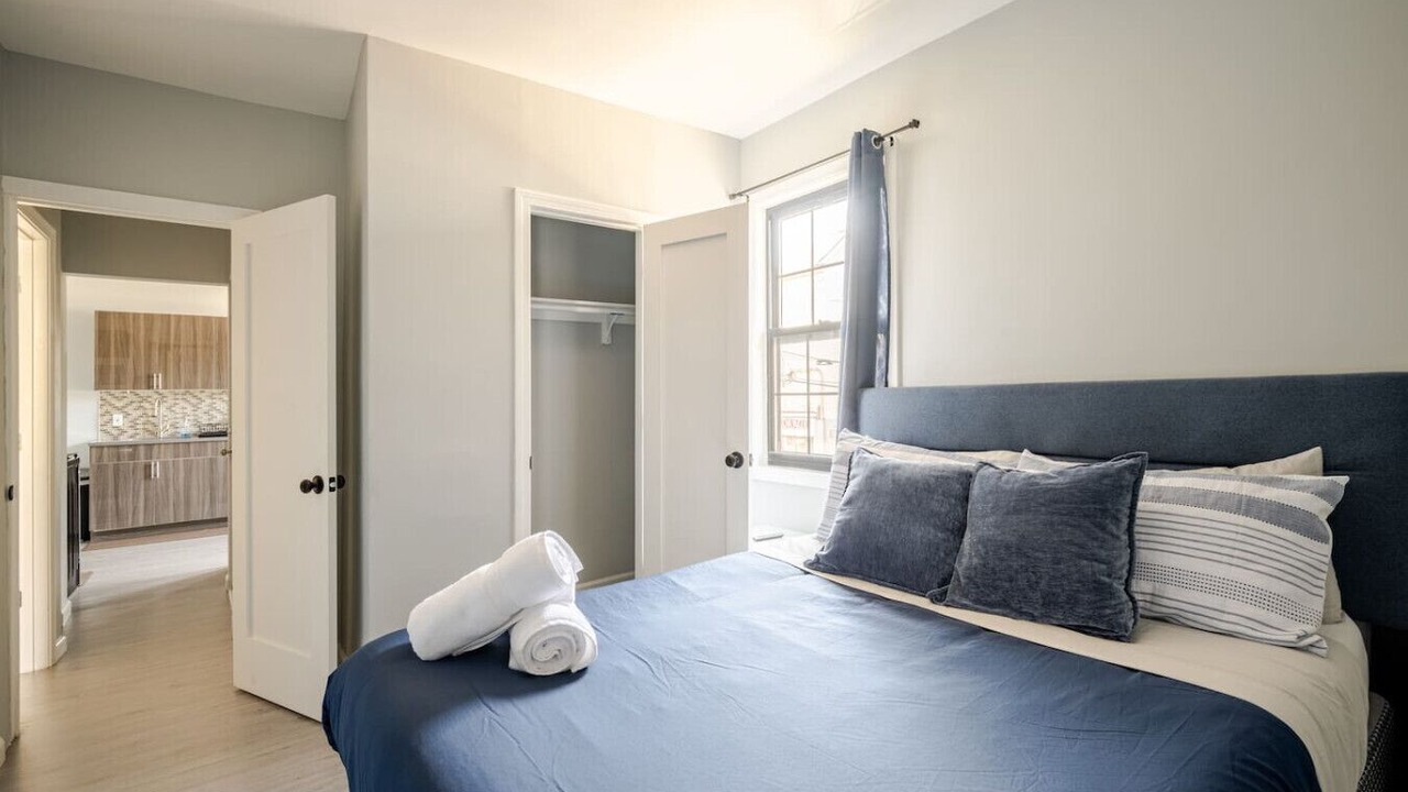 Photo of Bedroom in Black Rock Historic District