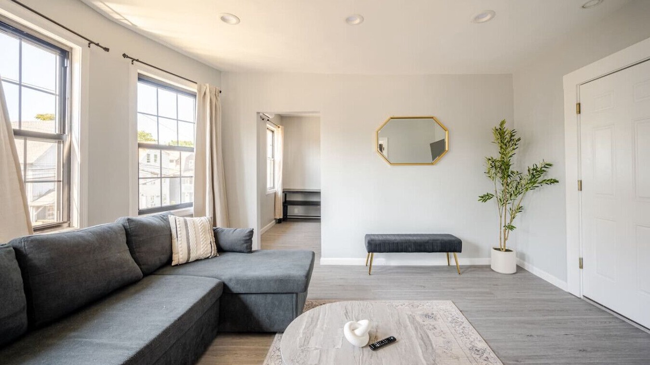 Photo of Livingroom in Black Rock Historic District