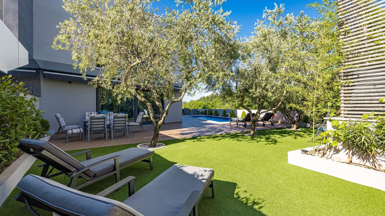 Photo of Outdoor in Cervar