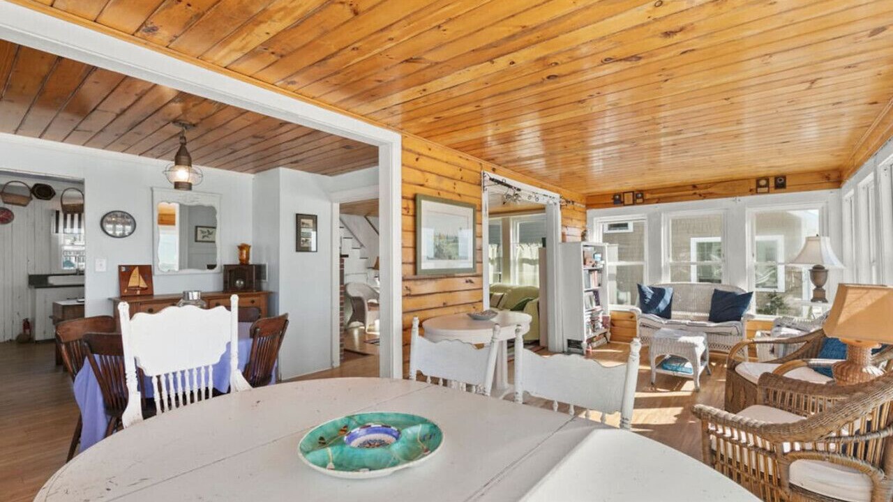 Photo of Bedroom in Silver Beach