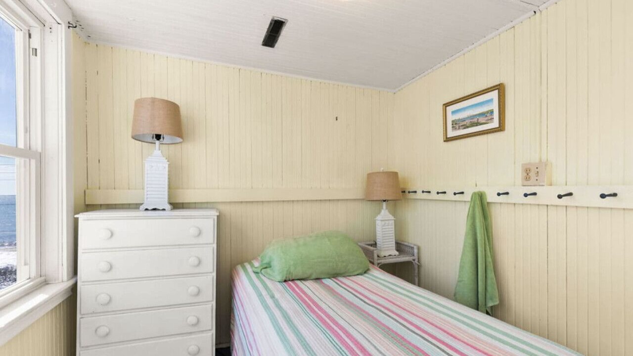 Photo of Bedroom in Silver Beach