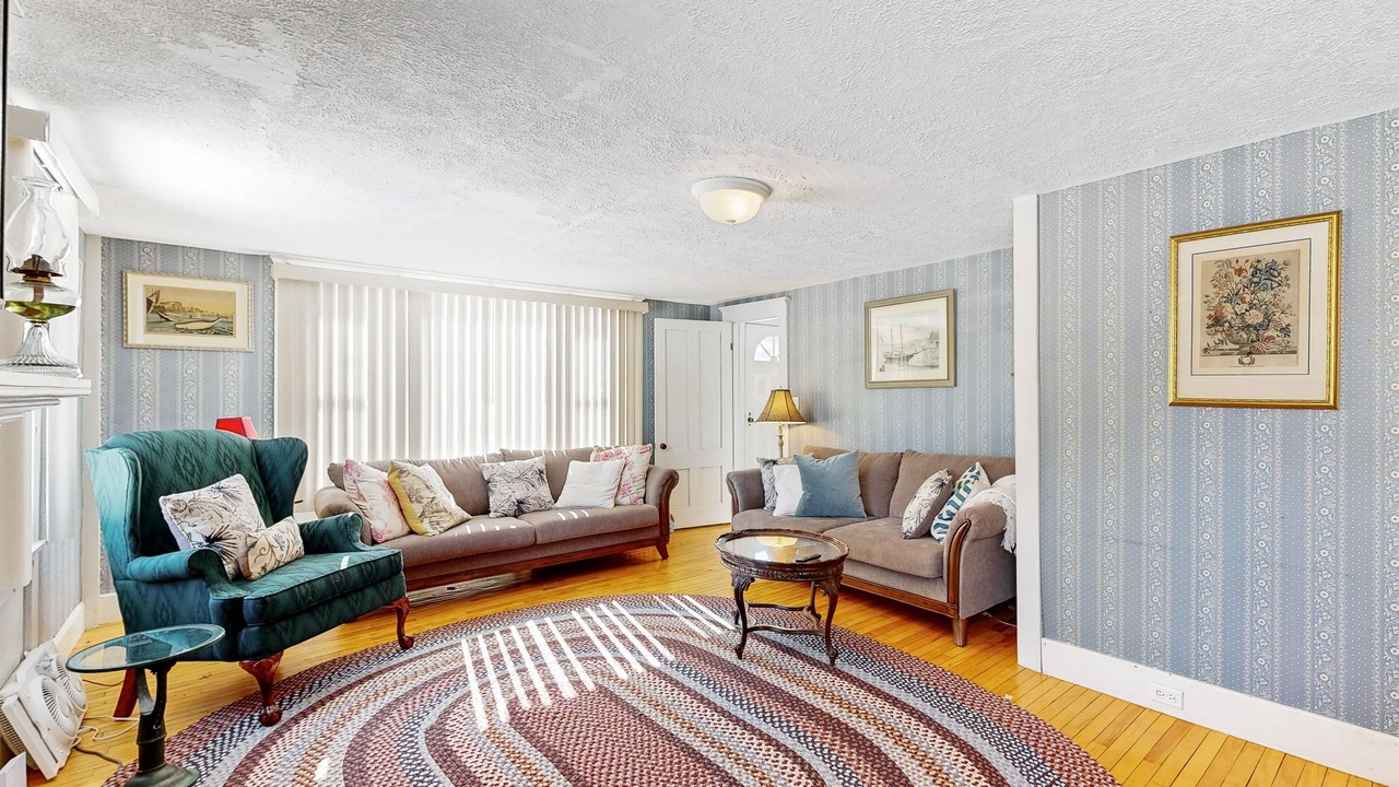 Photo of Livingroom in West Harwich