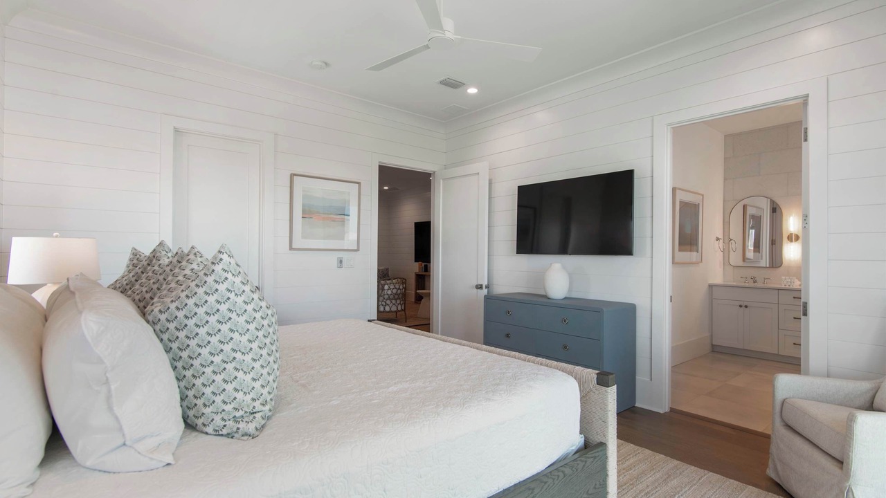 Photo of Bedroom in Seacrest