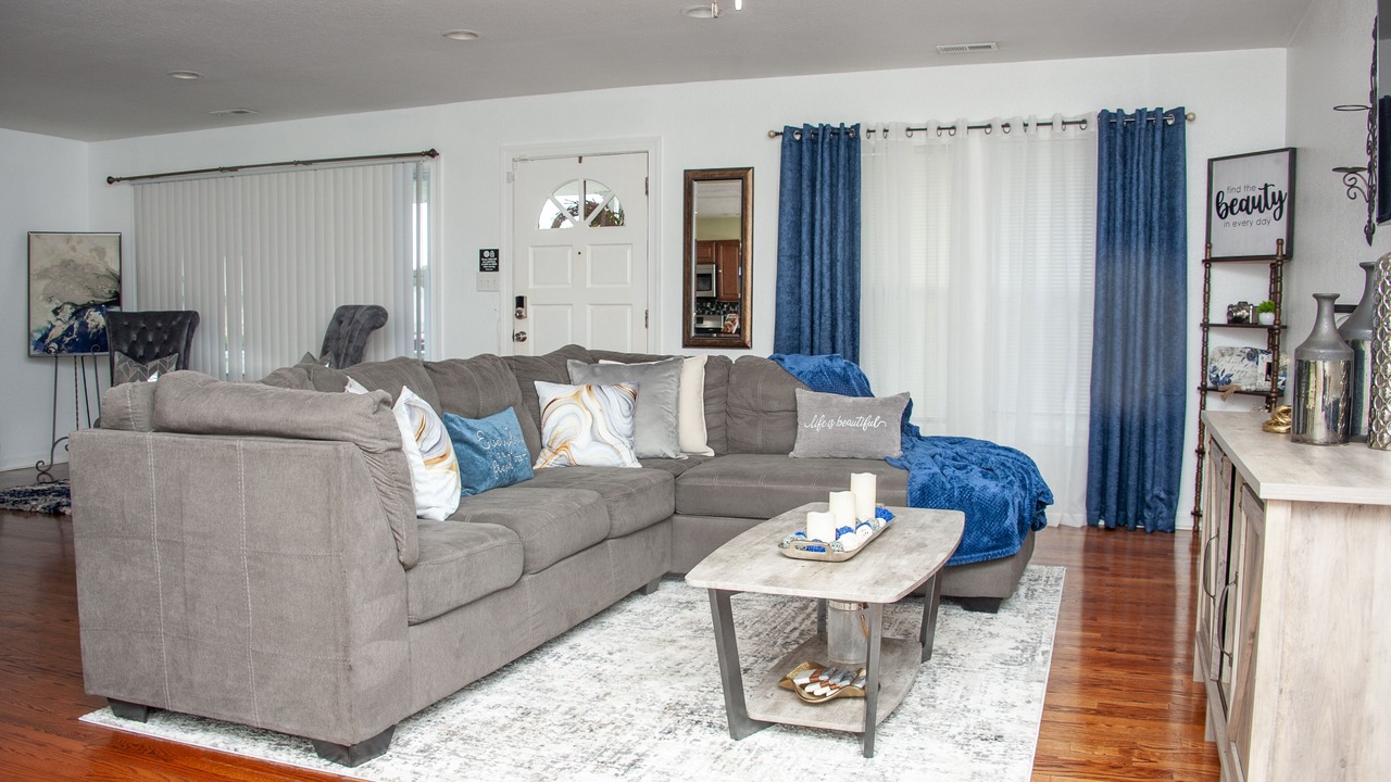 Photo of Livingroom in Chesapeake