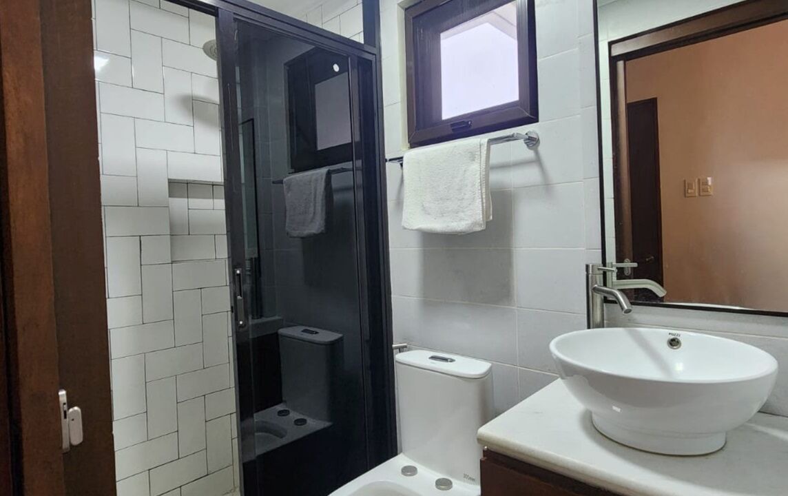 Photo of Bathroom in Pili