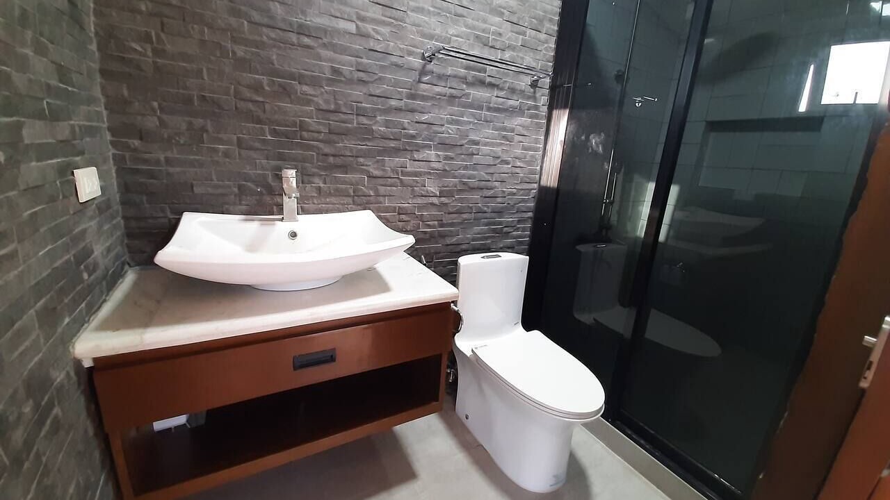 Photo of Bathroom in Pili