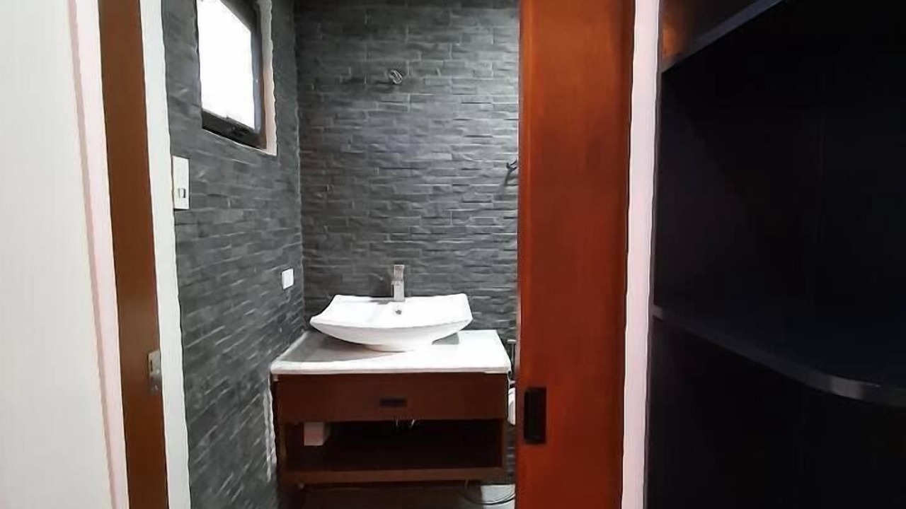 Photo of Bathroom in Pili
