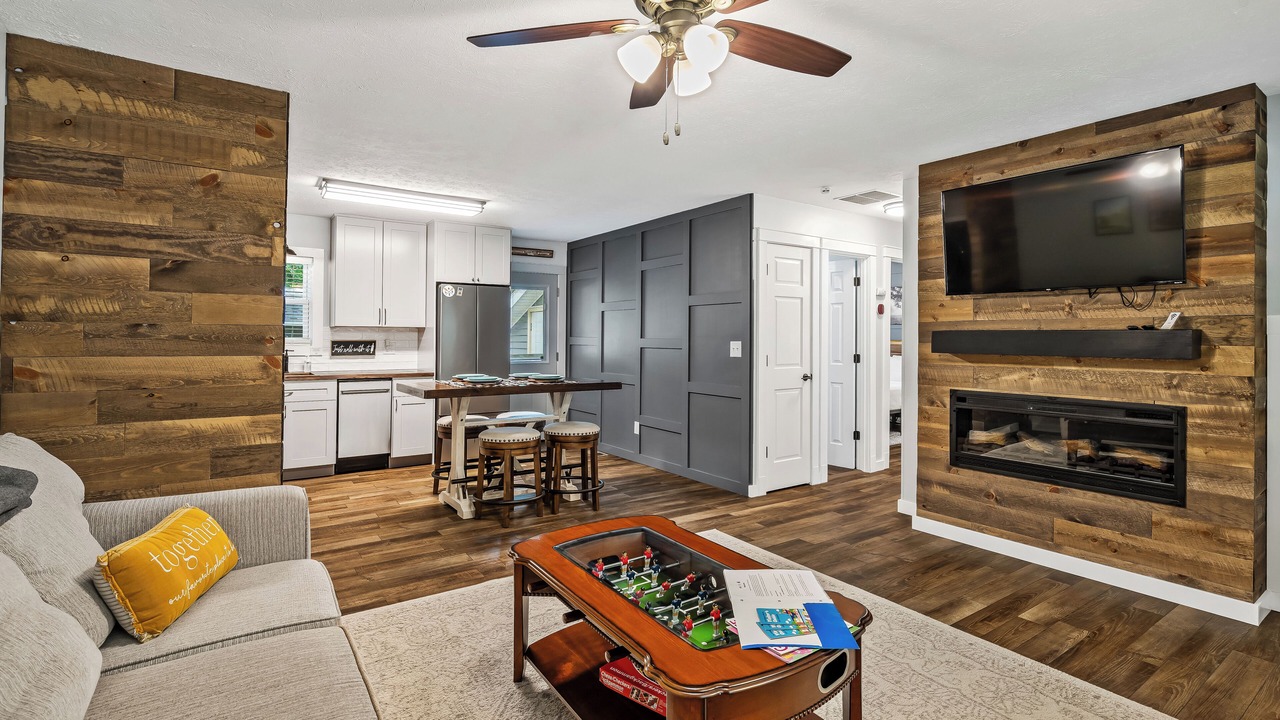 Photo of Livingroom in Winona Lake