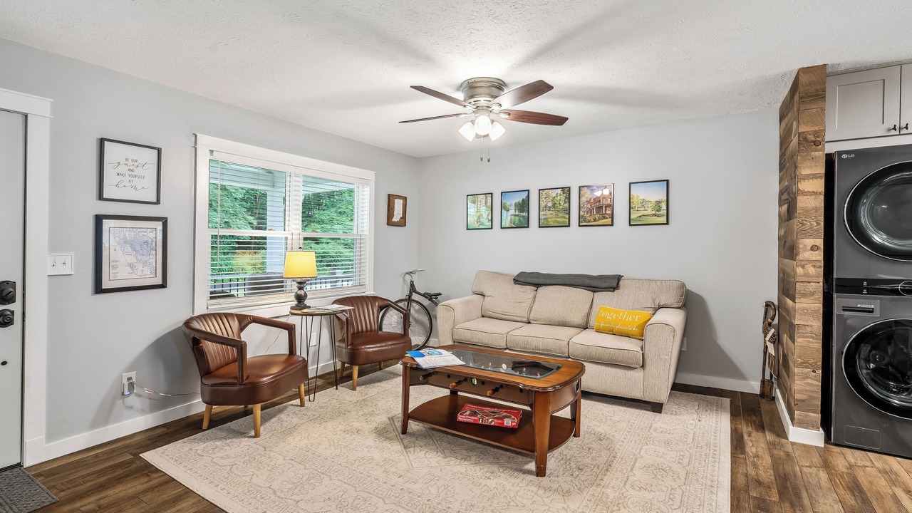 Photo of Livingroom in Winona Lake
