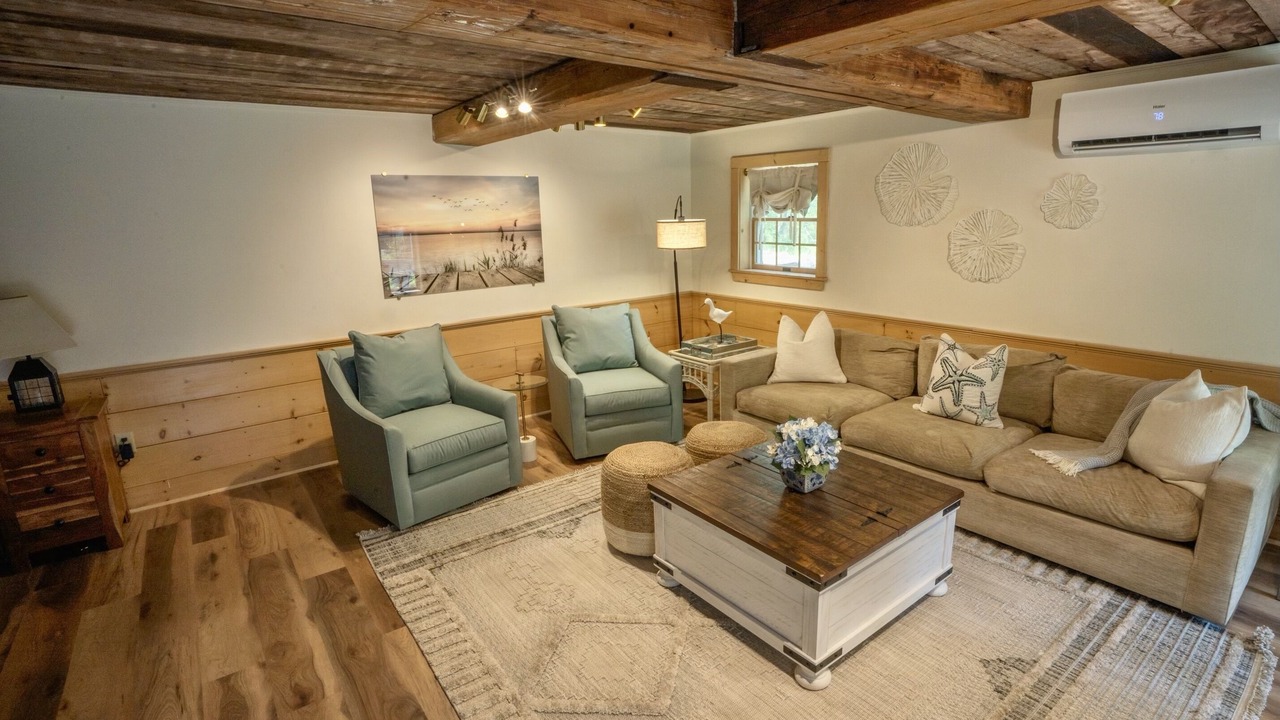 Photo of Livingroom in Manomet