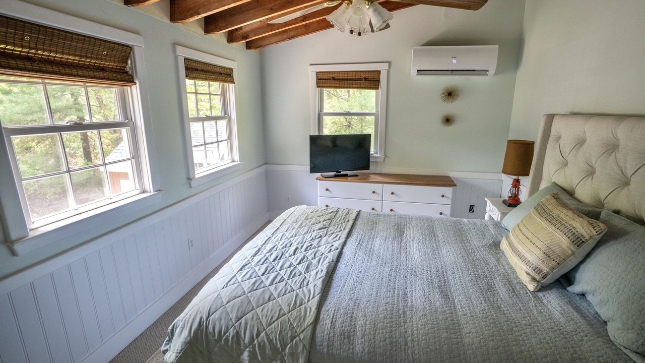 Photo of Bedroom in Manomet