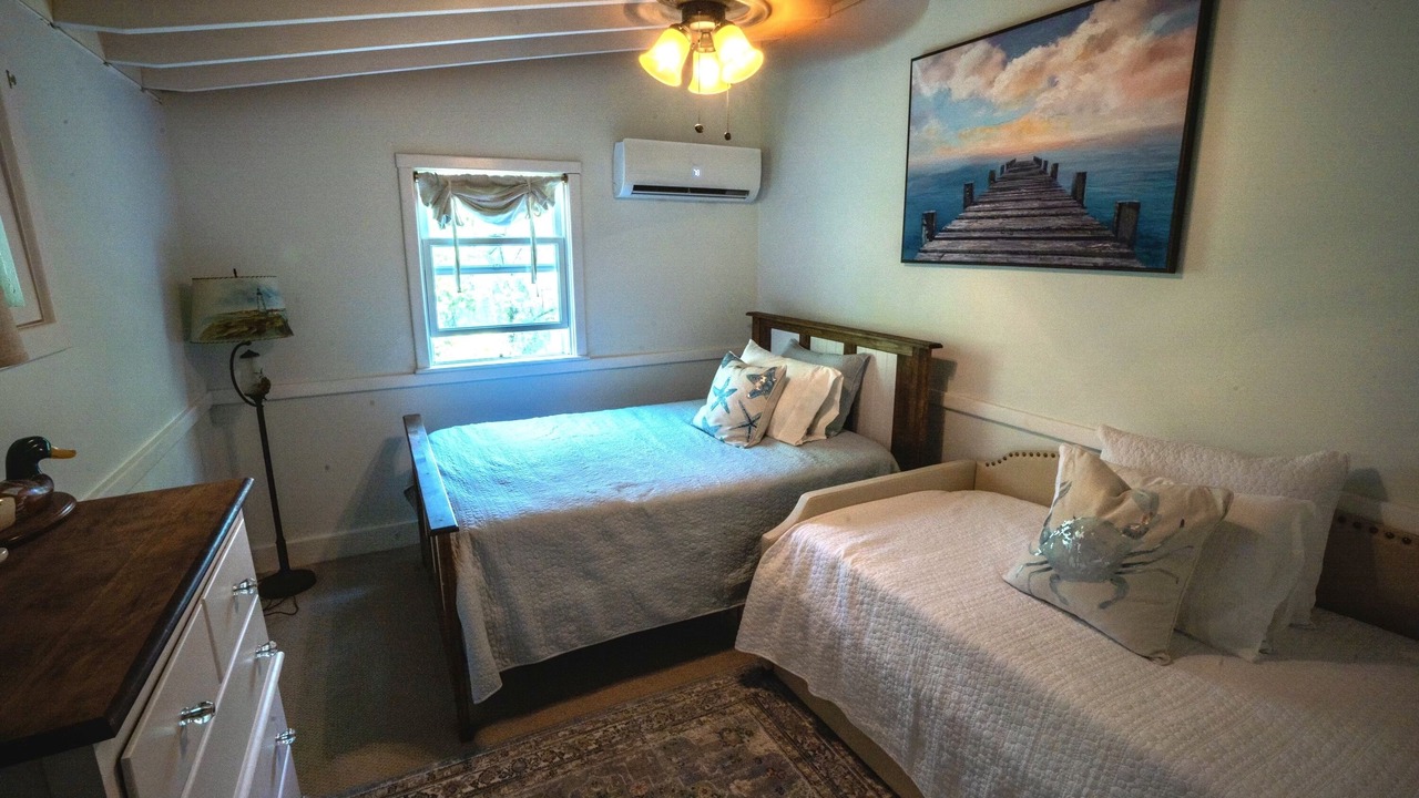 Photo of Bedroom in Manomet