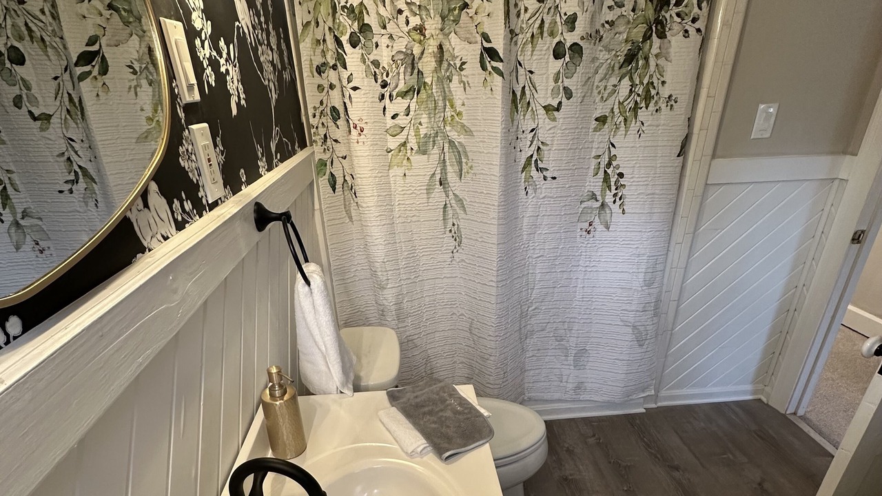 Photo of Bathroom in Central Newport News