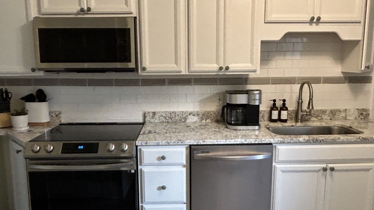 Photo of Kitchen in Central Newport News