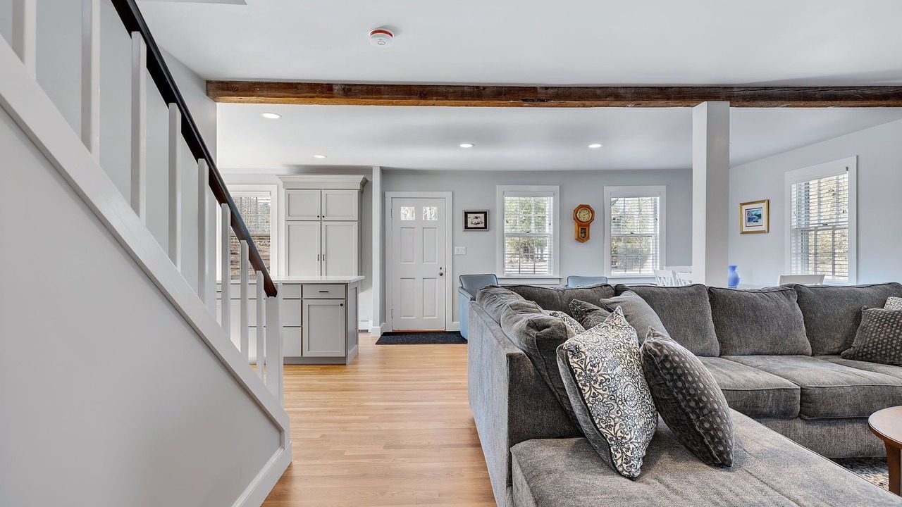 Photo of Livingroom in West Barnstable