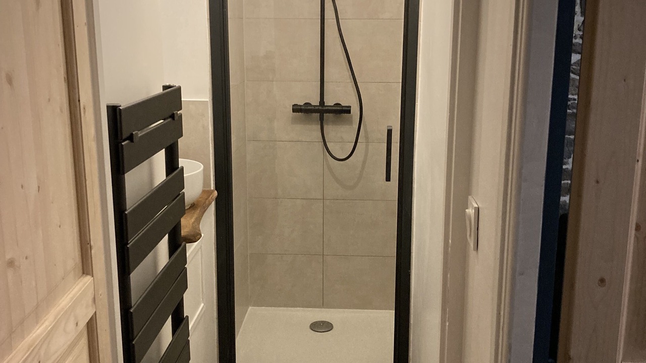 Photo of Bathroom in Dinan