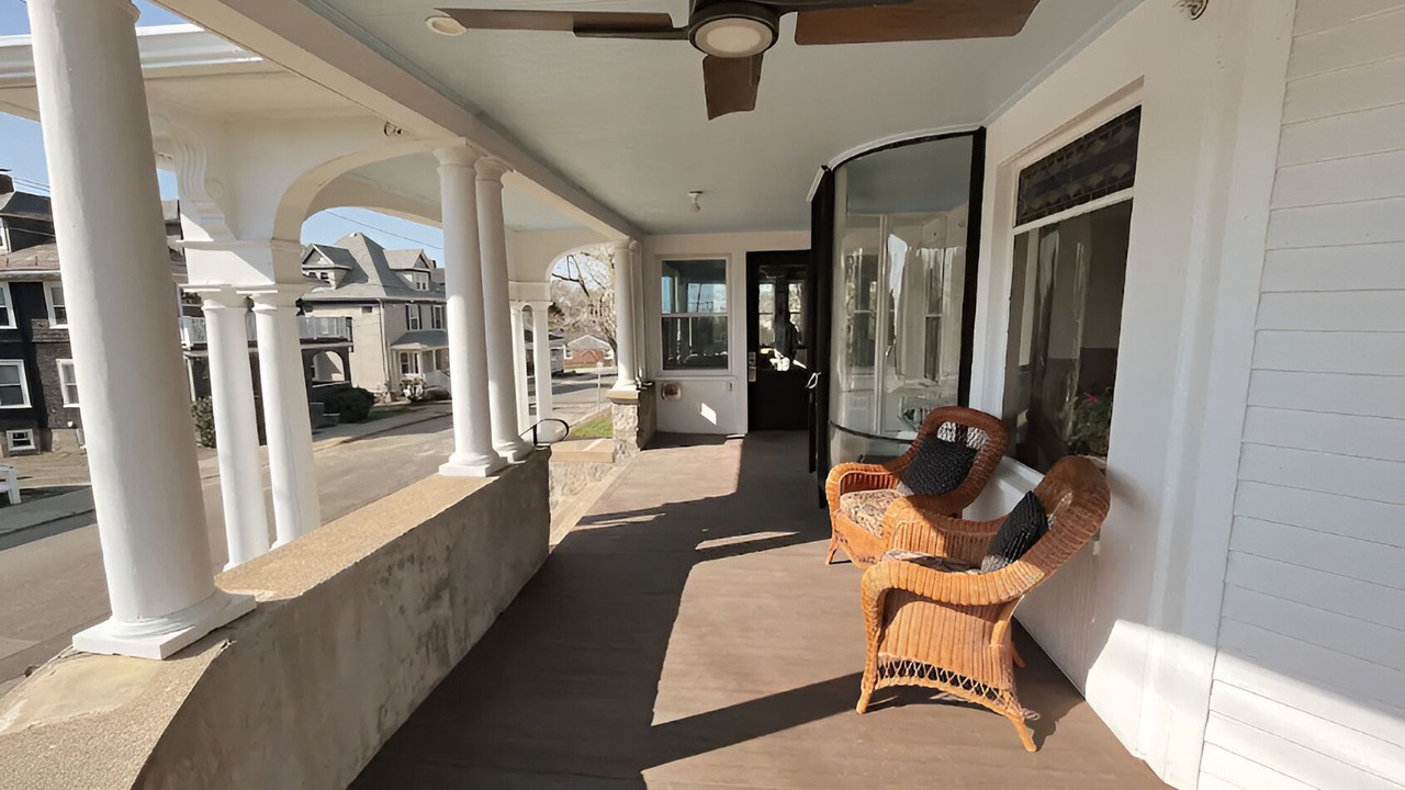 Photo of Patio Balcony in Winthrop