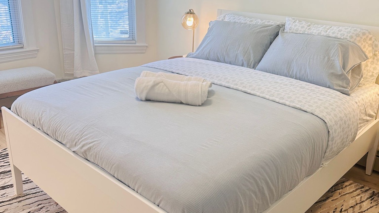 Photo of Bedroom in East Somerville