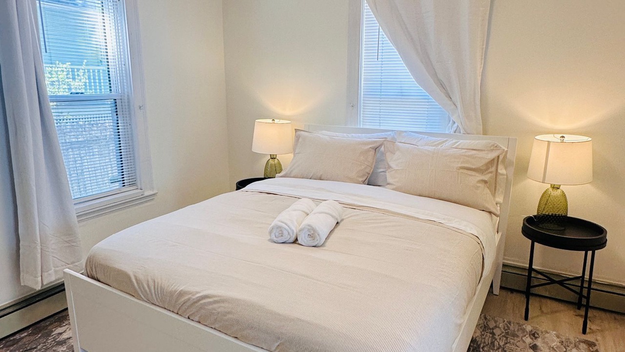Photo of Bedroom in East Somerville