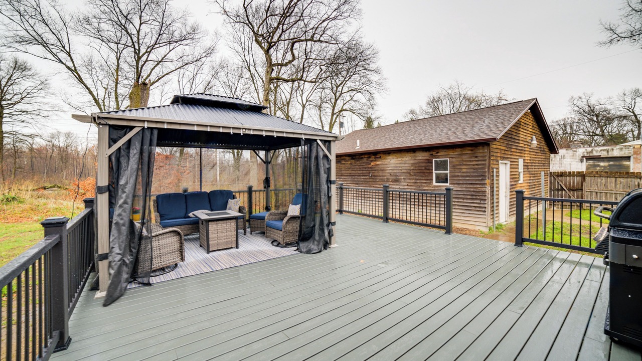 Photo of Outdoor in Town of Pines