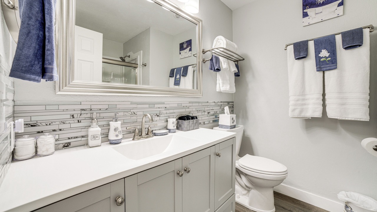 Photo of Bathroom in Town of Pines