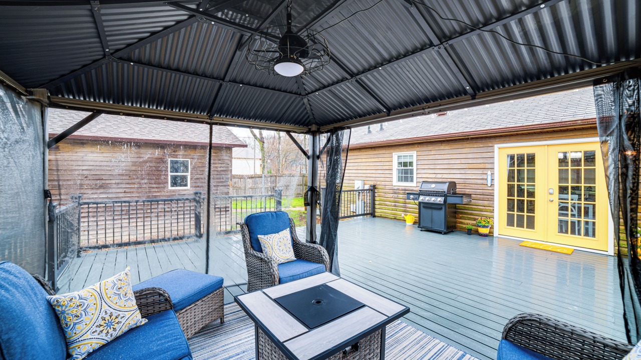Photo of Patio Balcony in Town of Pines