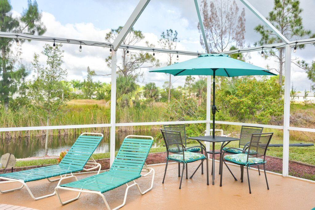 Photo of Outdoor in Jacarandas