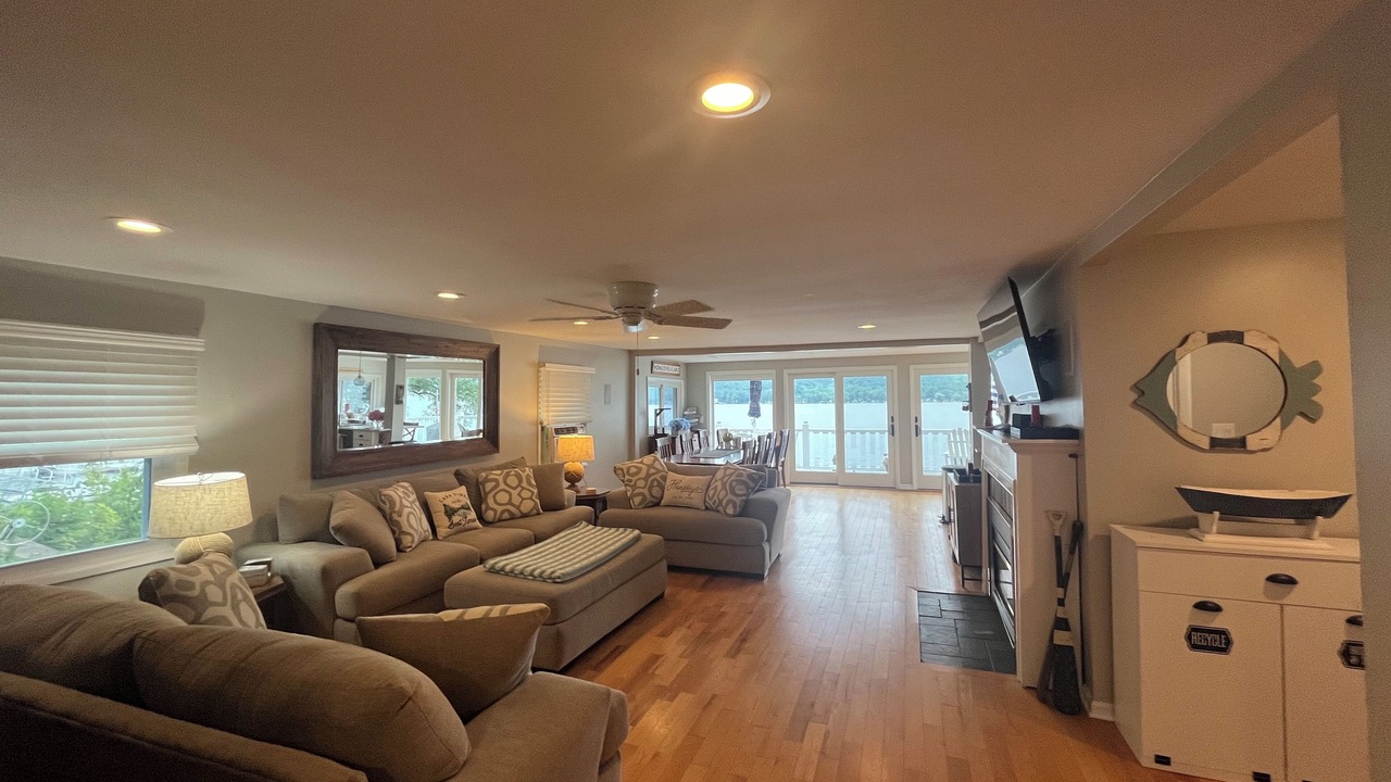 Photo of Livingroom in Honeoye