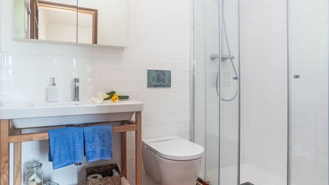 Photo of Bathroom in Colares