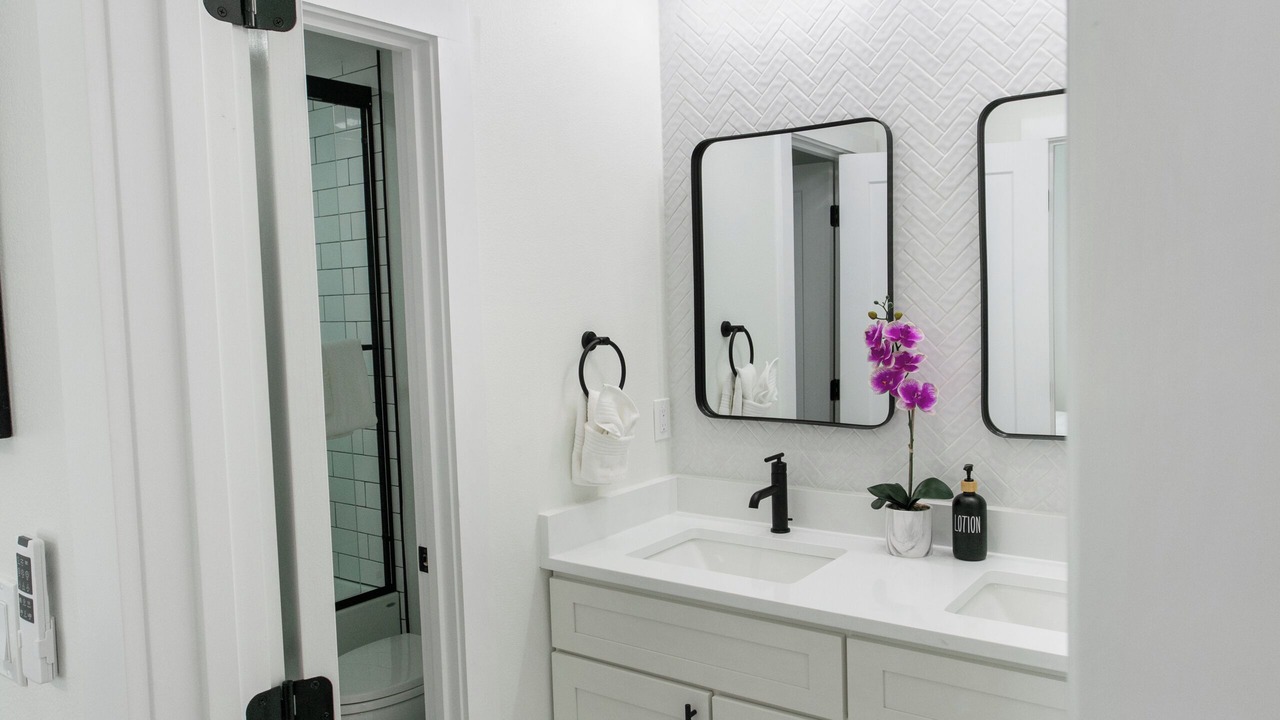 Photo of Bathroom in Holiday Isle