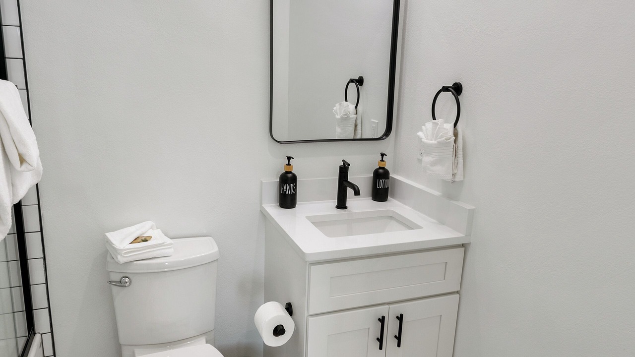 Photo of Bathroom in Holiday Isle