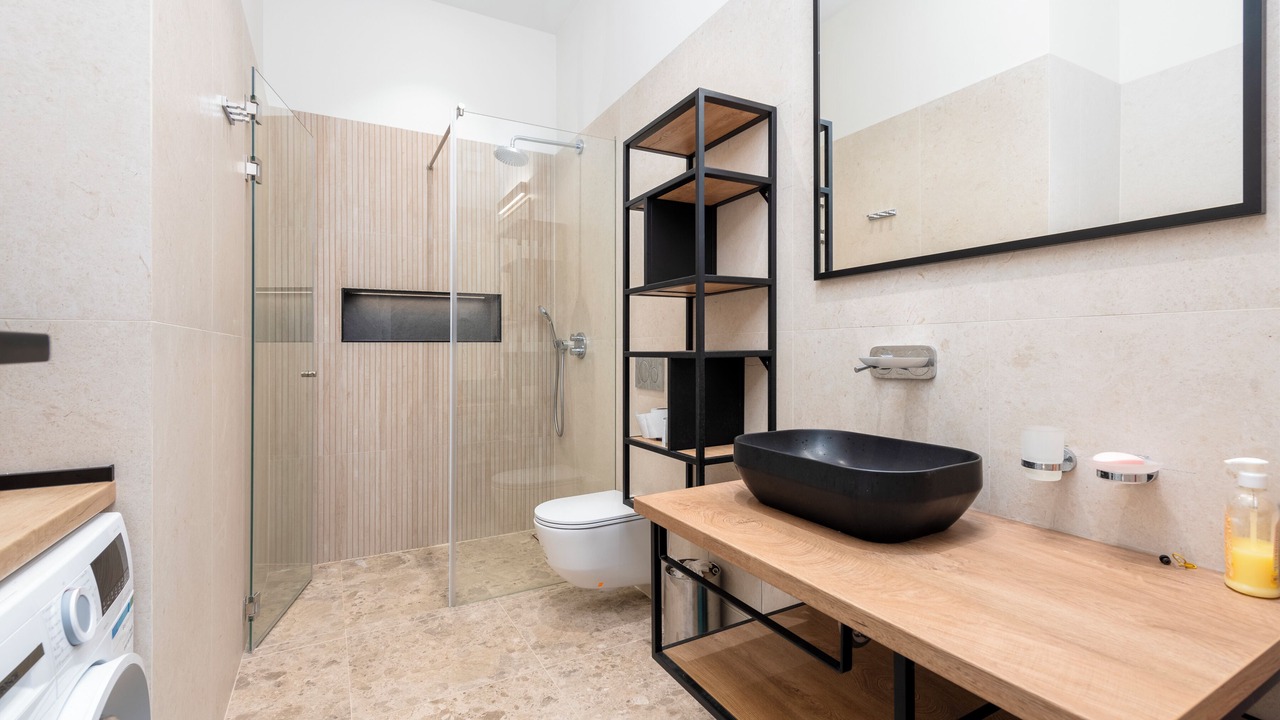 Photo of Bathroom in Pile