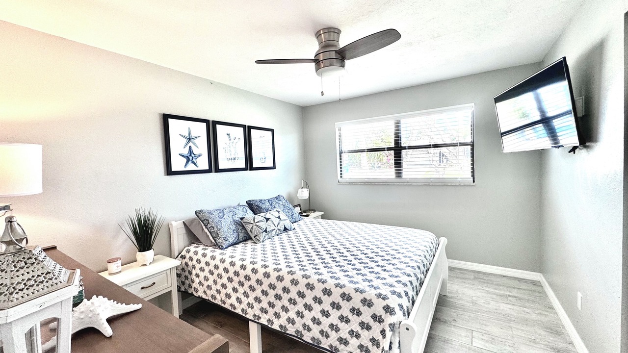 Photo of Bedroom in Pine Island Center