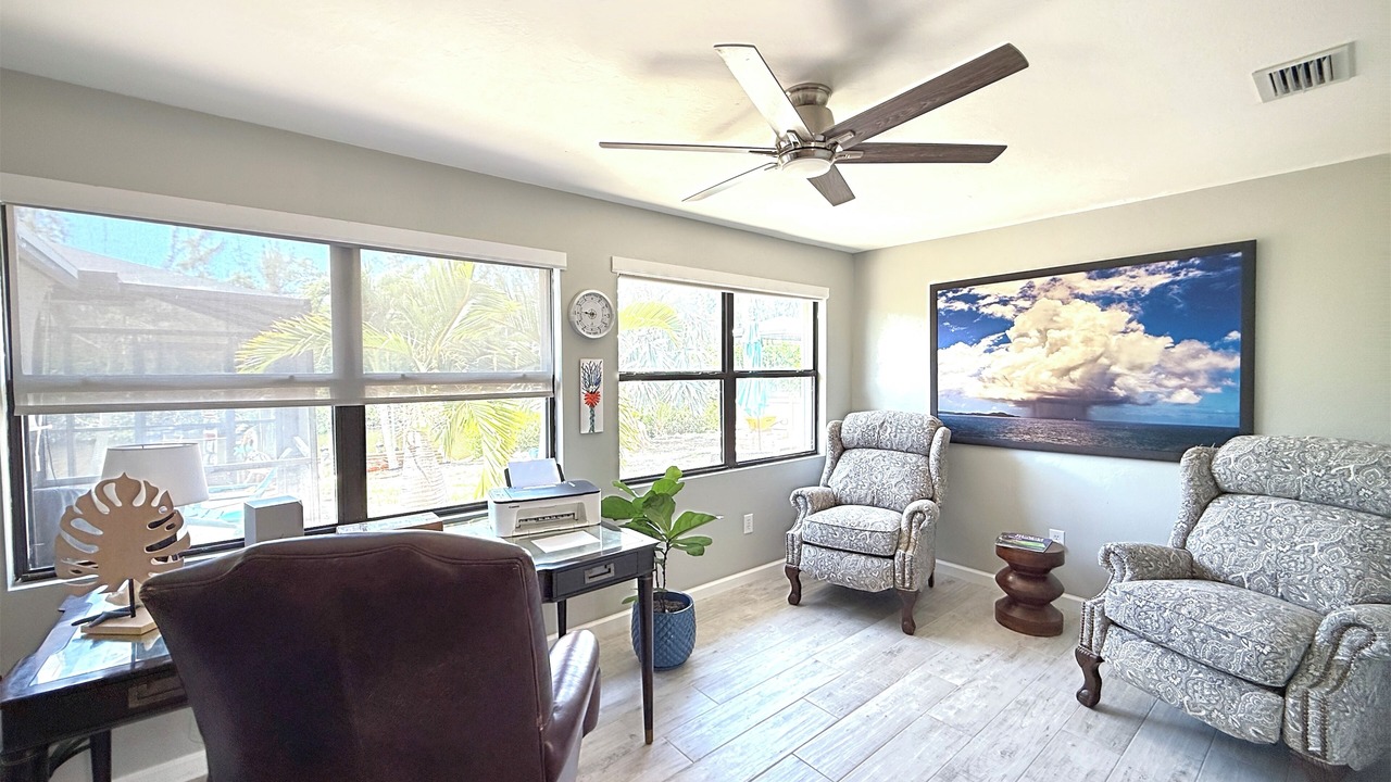 Photo of Livingroom in Pine Island Center
