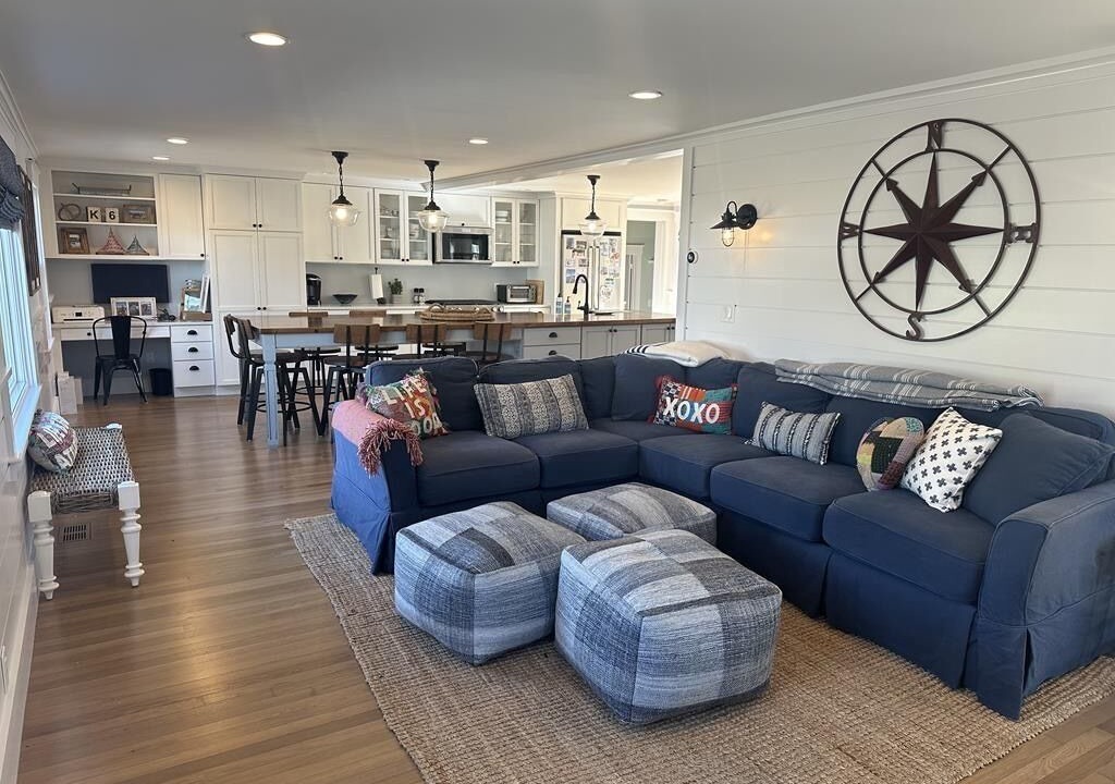 Photo of Livingroom in Silver Beach