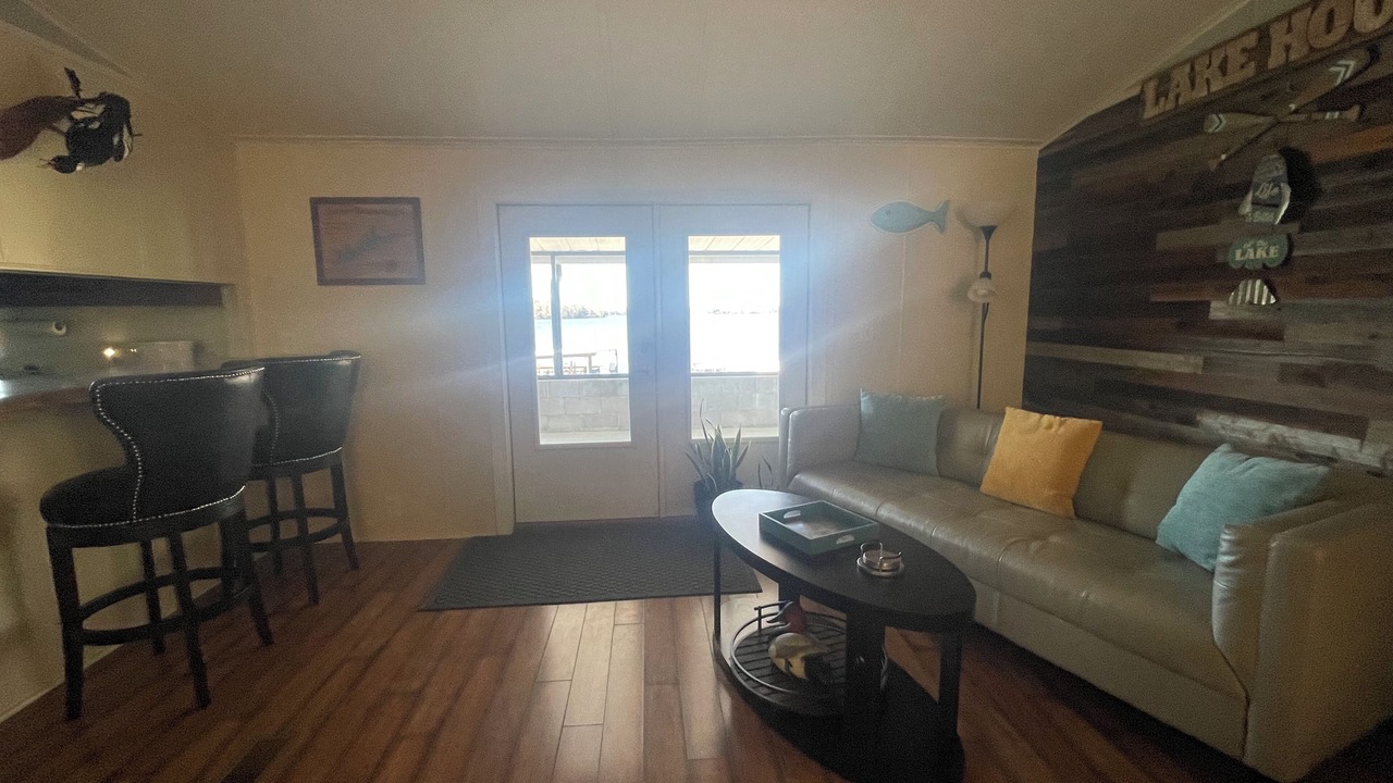 Photo of Livingroom in Telogia