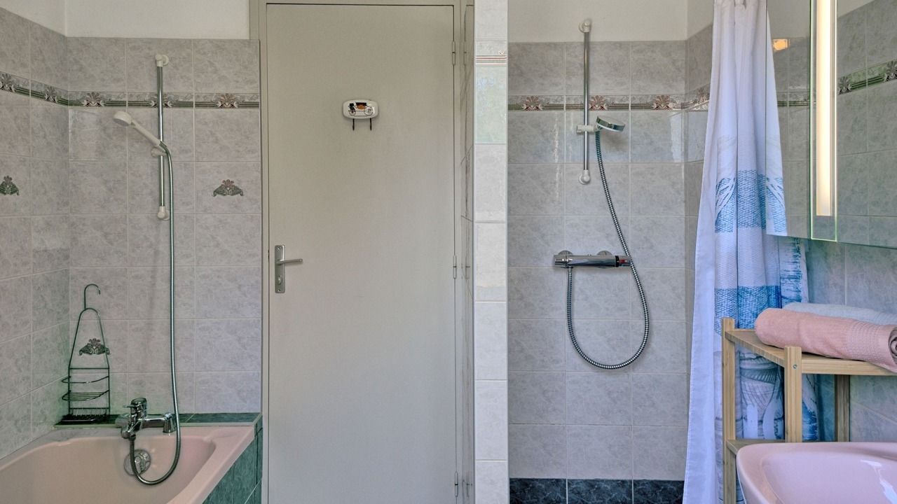 Photo of Bathroom in Planguenoual