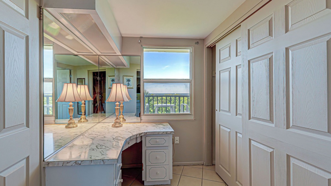Photo of Bedroom in Golden Beach