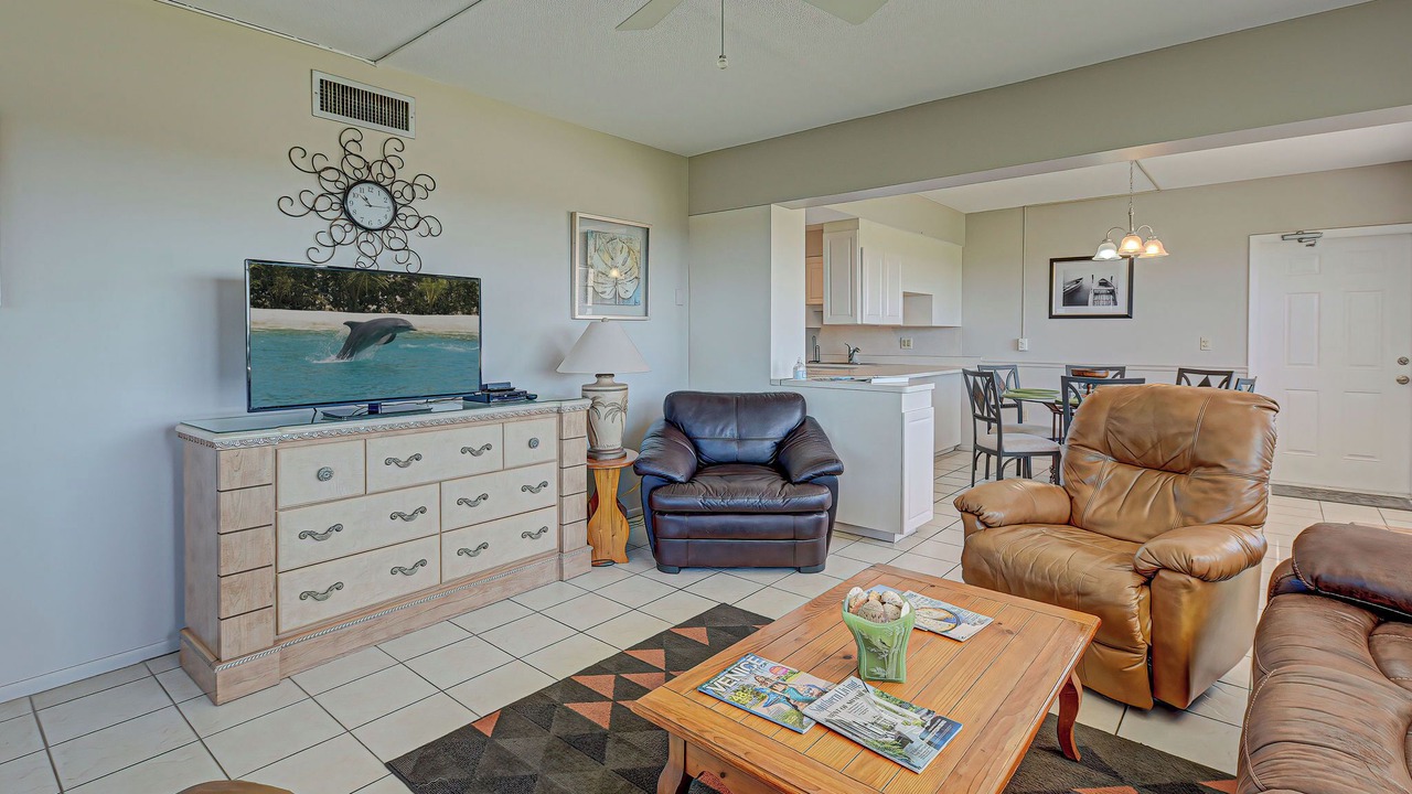 Photo of Bedroom in Golden Beach