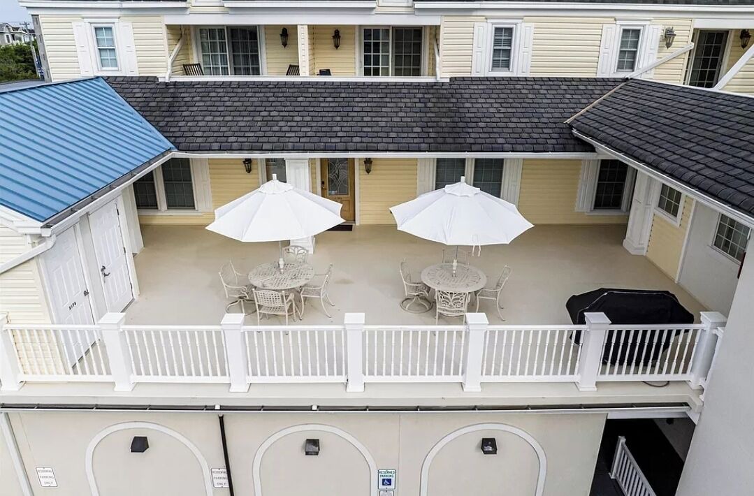 Photo of Outdoor in Avalon
