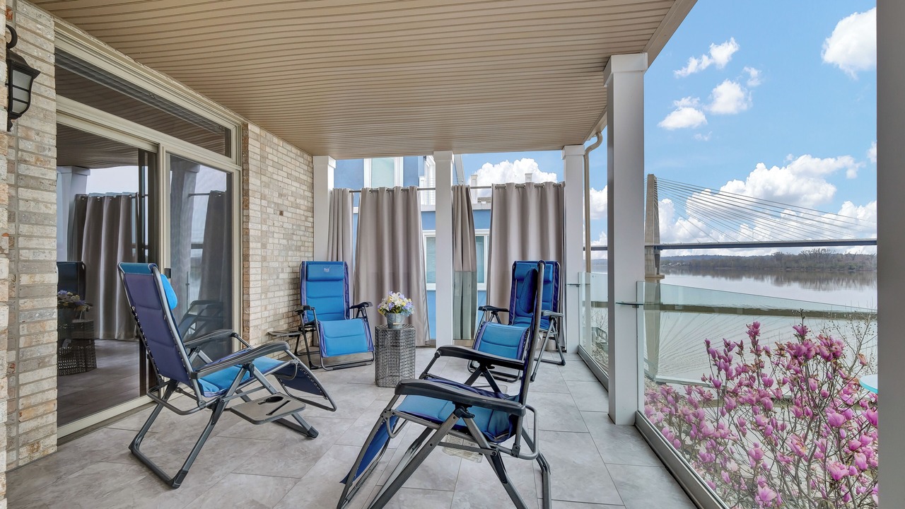 Photo of Patio Balcony in Jeffersonville