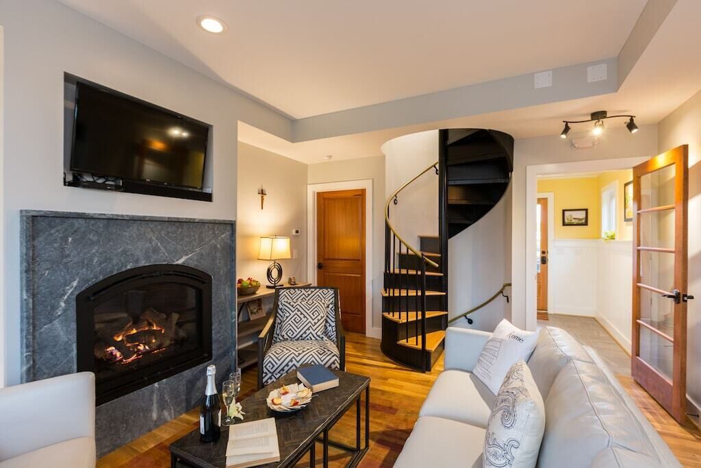 Photo of Livingroom in Front Royal