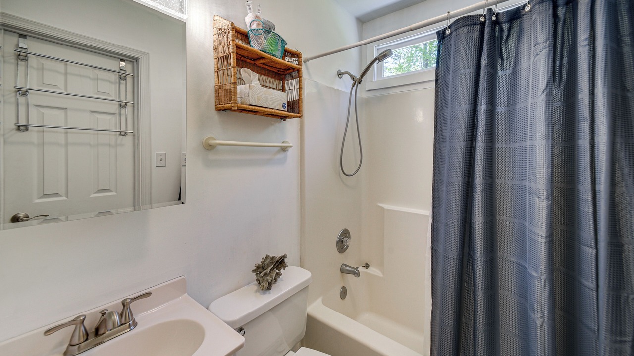 Photo of Bathroom in Port Haywood