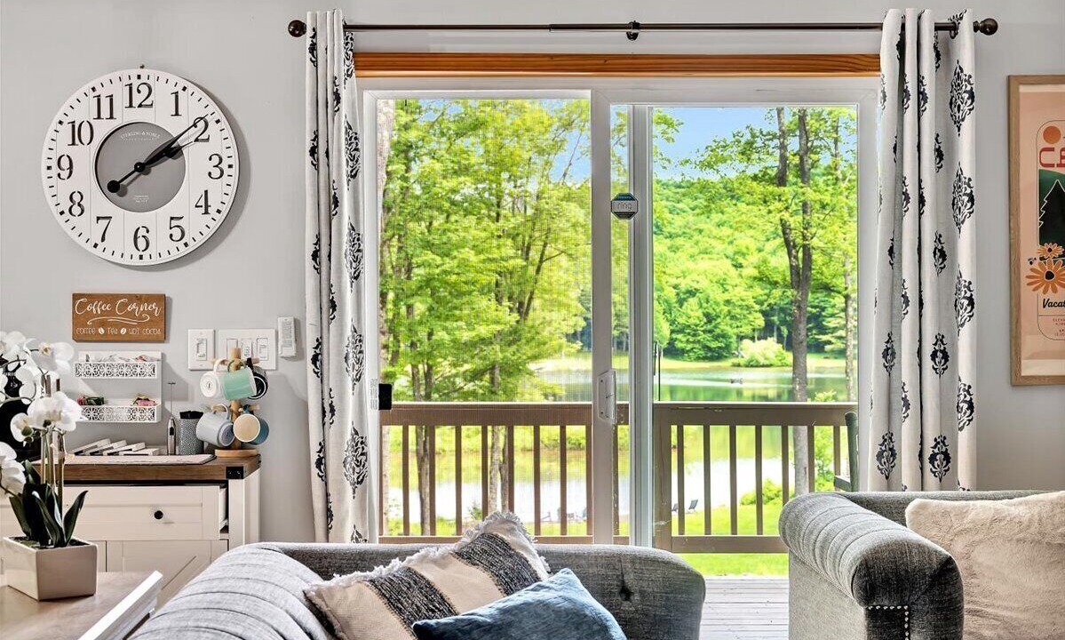 Photo of Livingroom in South Kortright