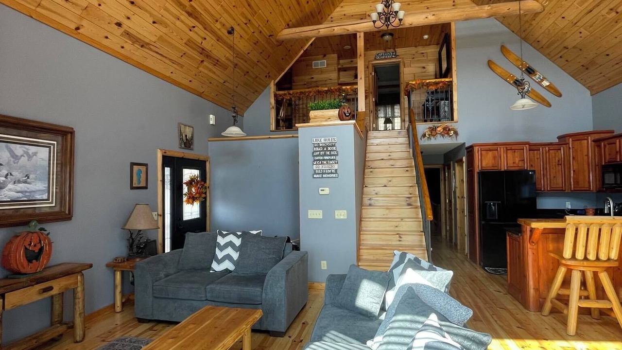 Photo of Bedroom in Cedar Lake