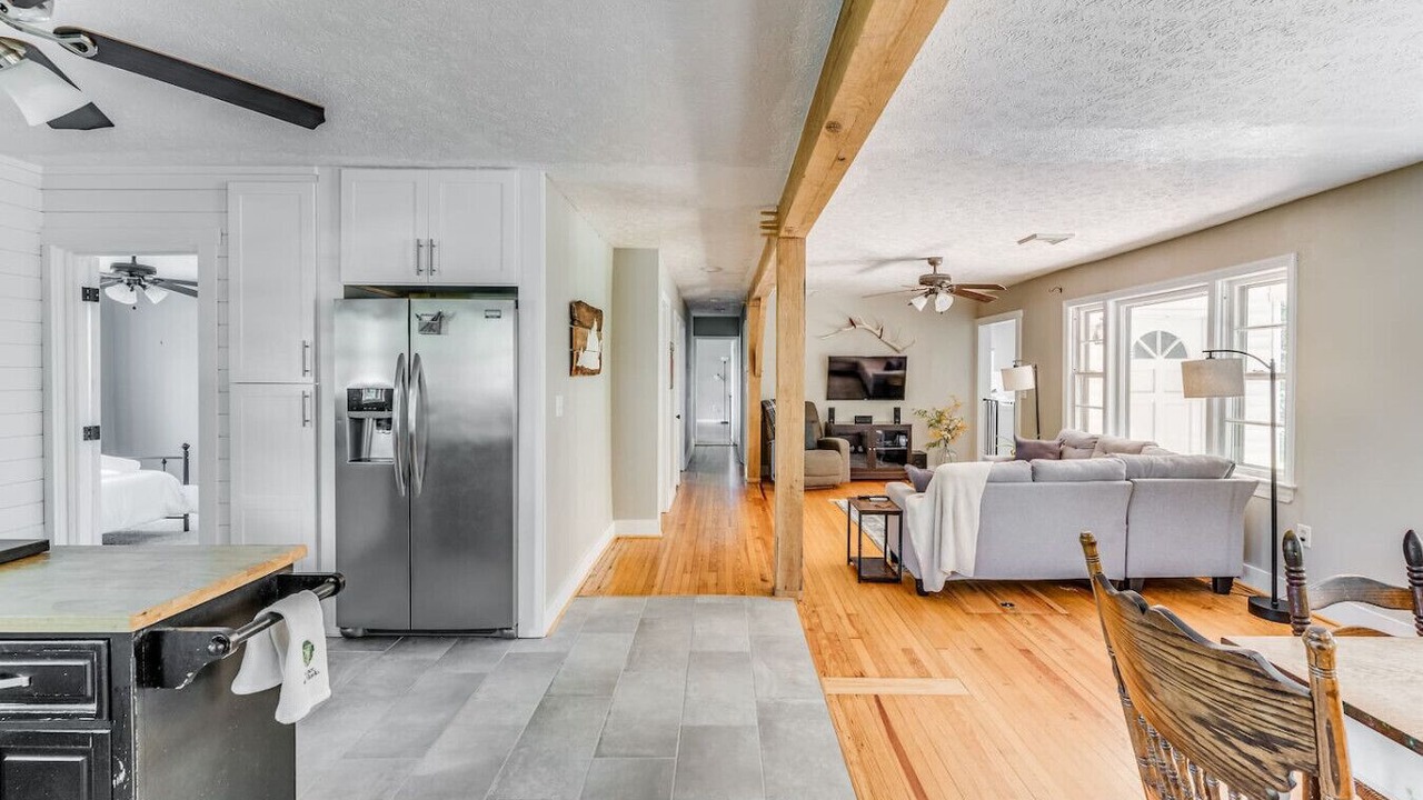 Photo of Livingroom in Bedford