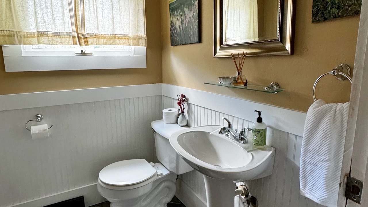 Photo of Bathroom in Geneseo