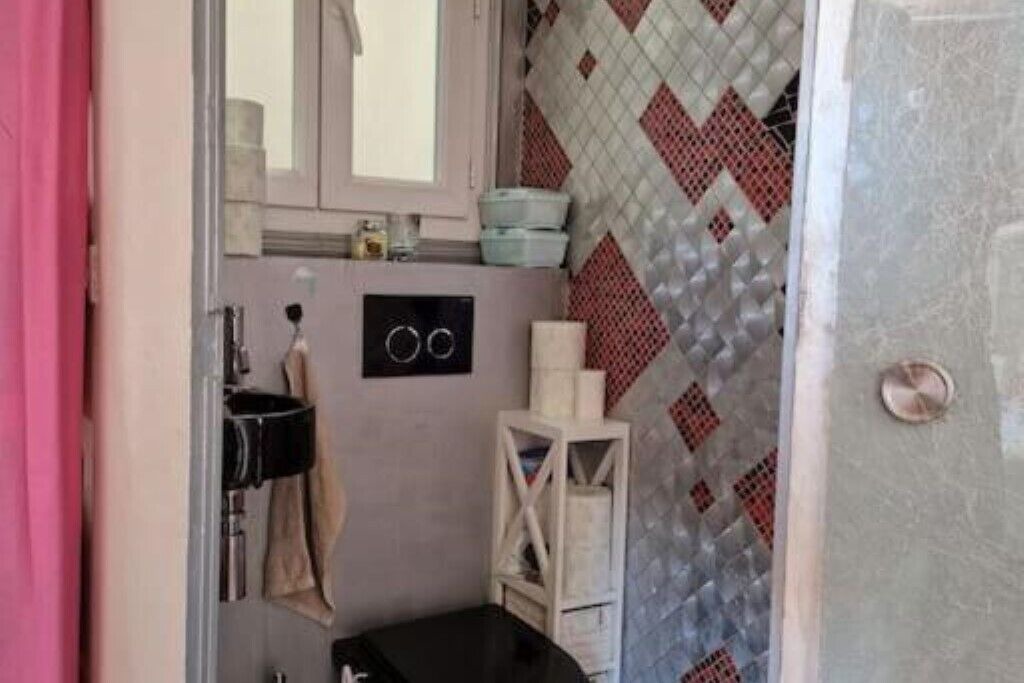 Photo of Bathroom in Vernier