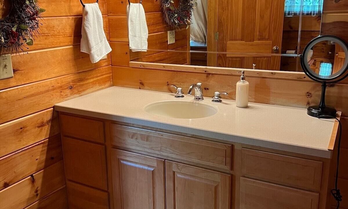 Photo of Bathroom in McGaheysville