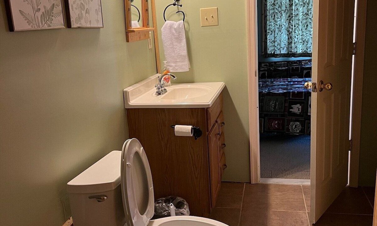 Photo of Bathroom in McGaheysville